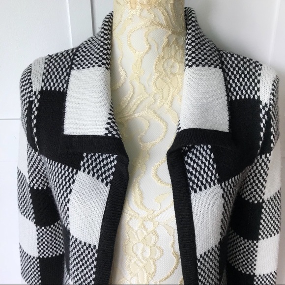 Cable & Gauge Buffalo Plaid w/Tassel Sweater Coat - Picture 4 of 7